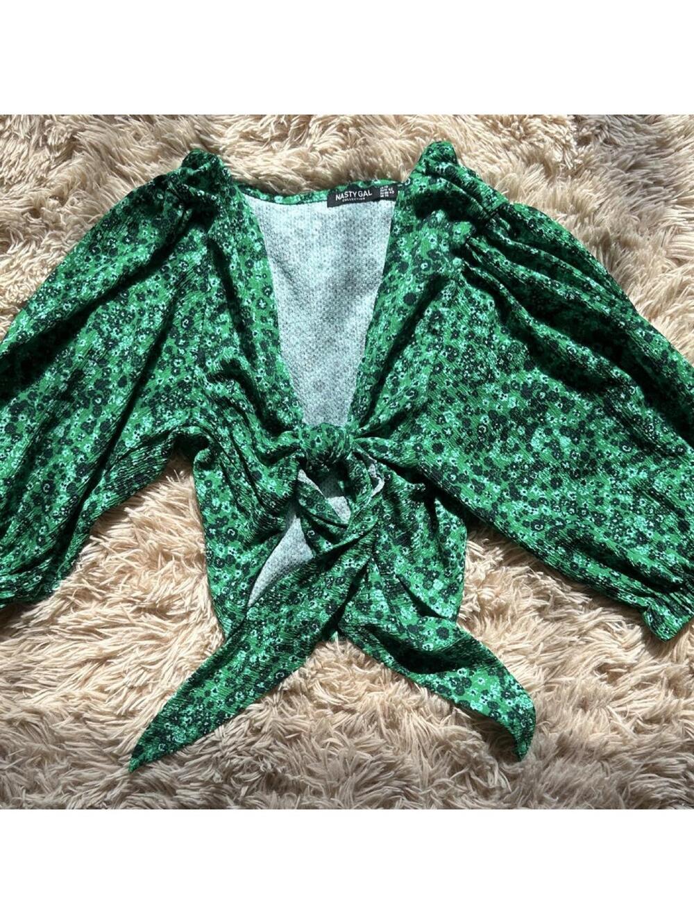 Nasty Gal Green Floral Puff Sleeve Tie Front Top Size 10